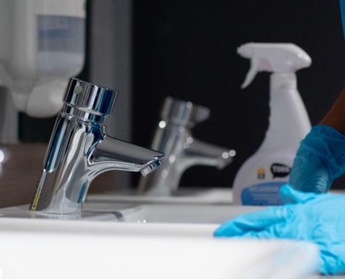 cleaning a sink